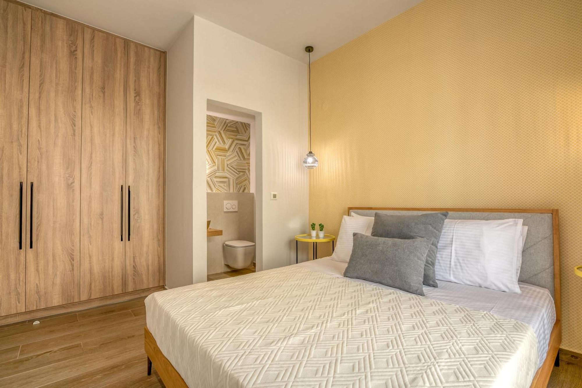 Magnolia Luxury Chania Central Apartments Chrissi Akti Chania Exterior foto