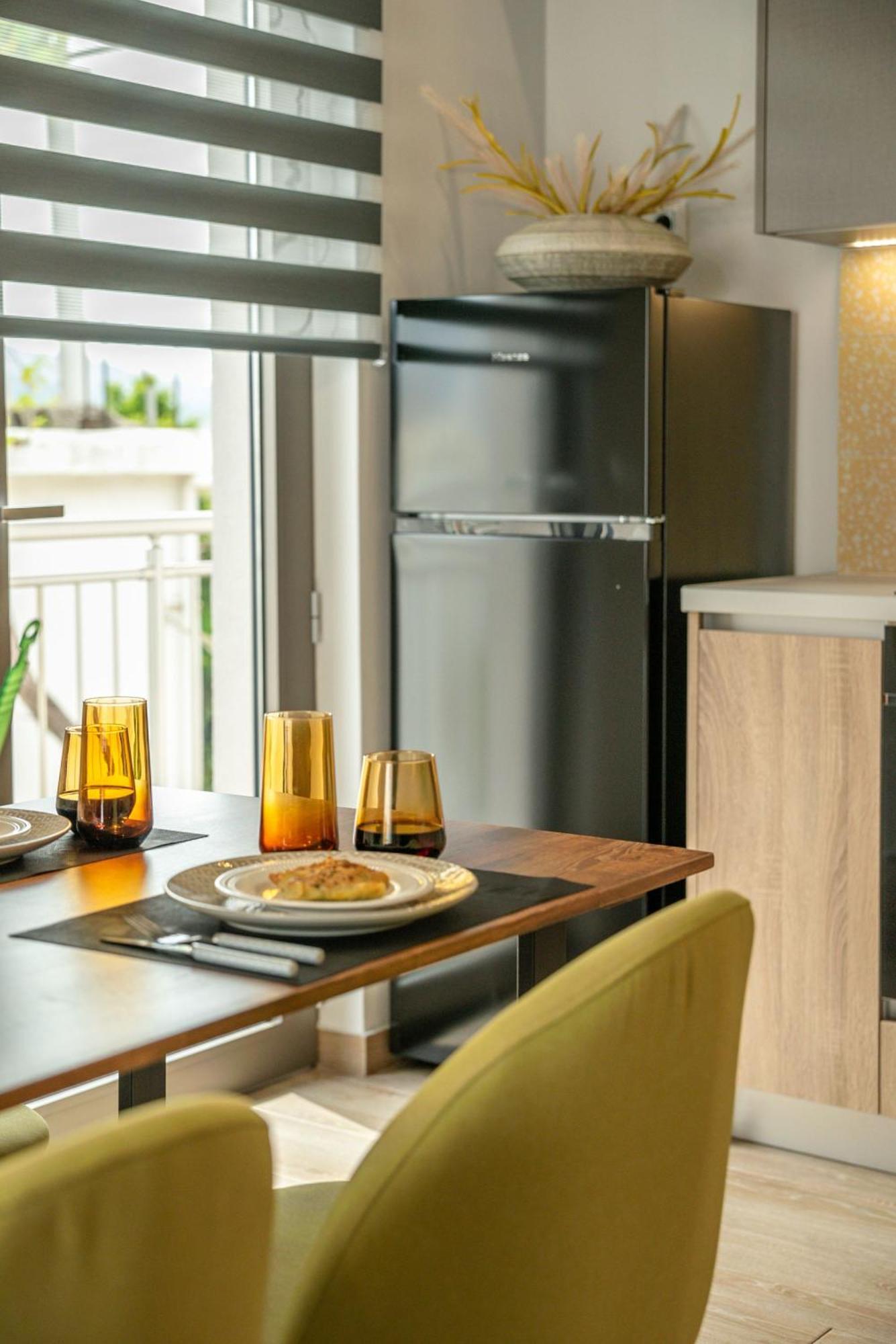Magnolia Luxury Chania Central Apartments Chrissi Akti Chania Exterior foto