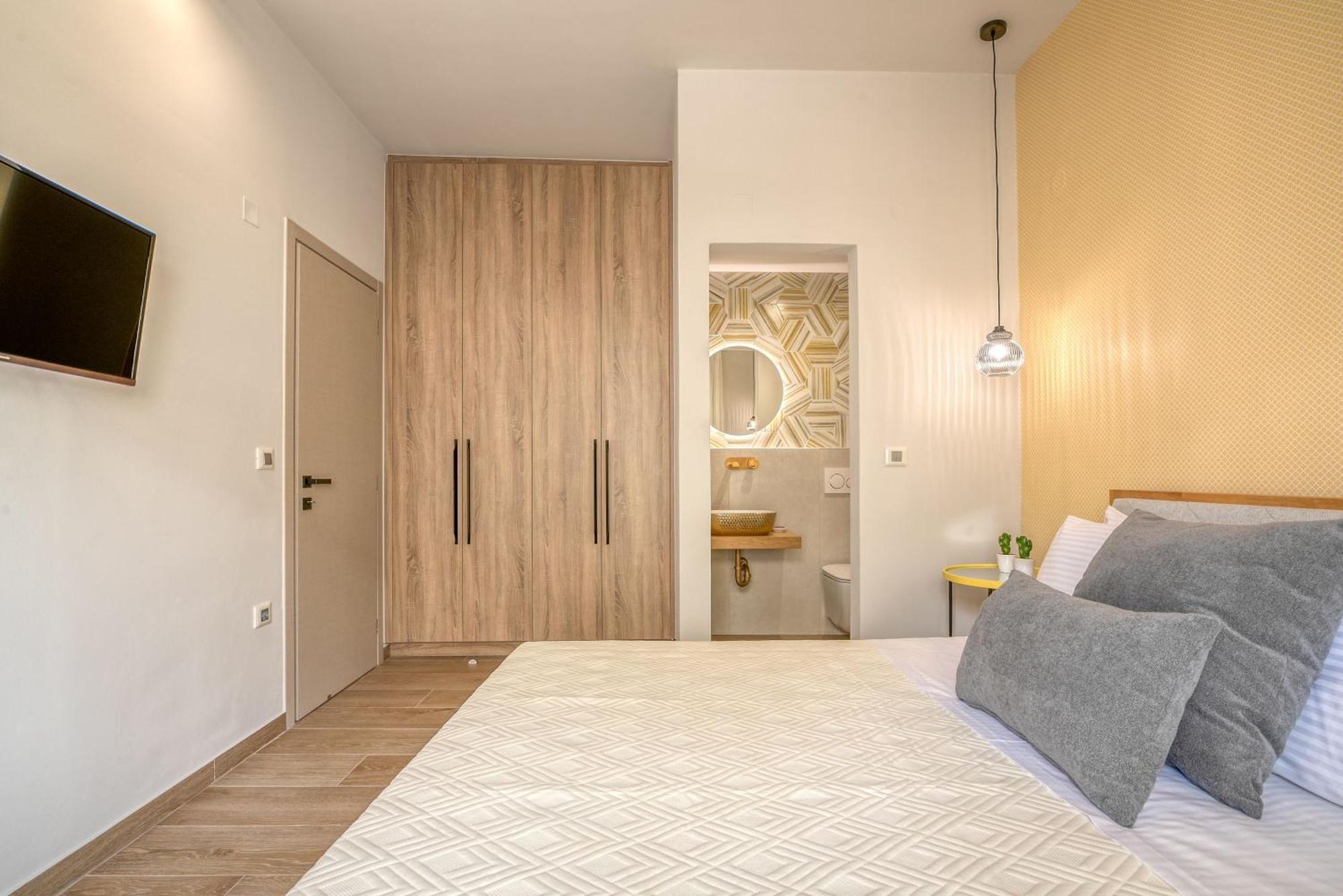 Magnolia Luxury Chania Central Apartments Chrissi Akti Chania Exterior foto